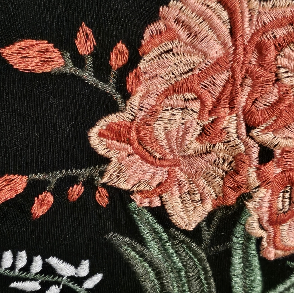 Style & Co Floral Embroidered Tee Black Size L - Picture 7 of 11